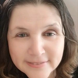 Meet your Posher, Naomi